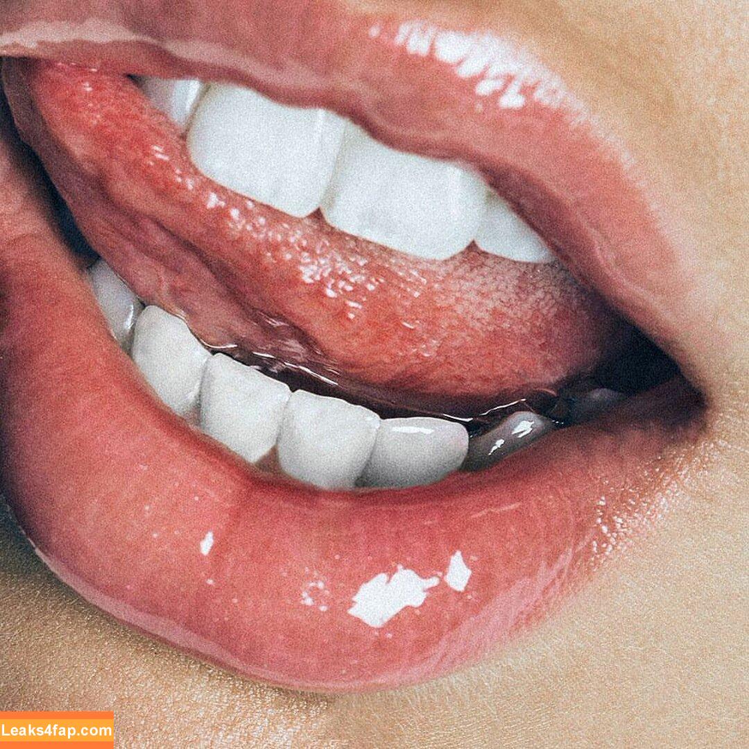 Wallis Day / wallisday leaked photo photo #0107