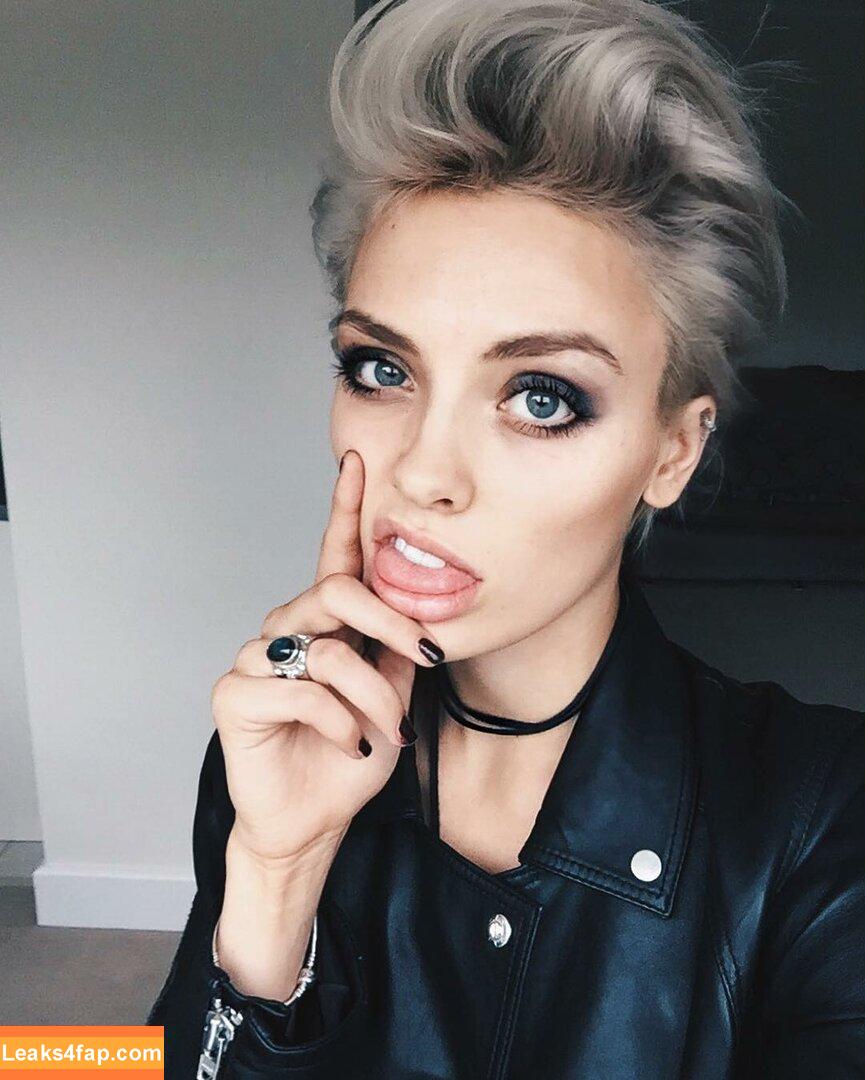 Wallis Day / wallisday leaked photo photo #0110