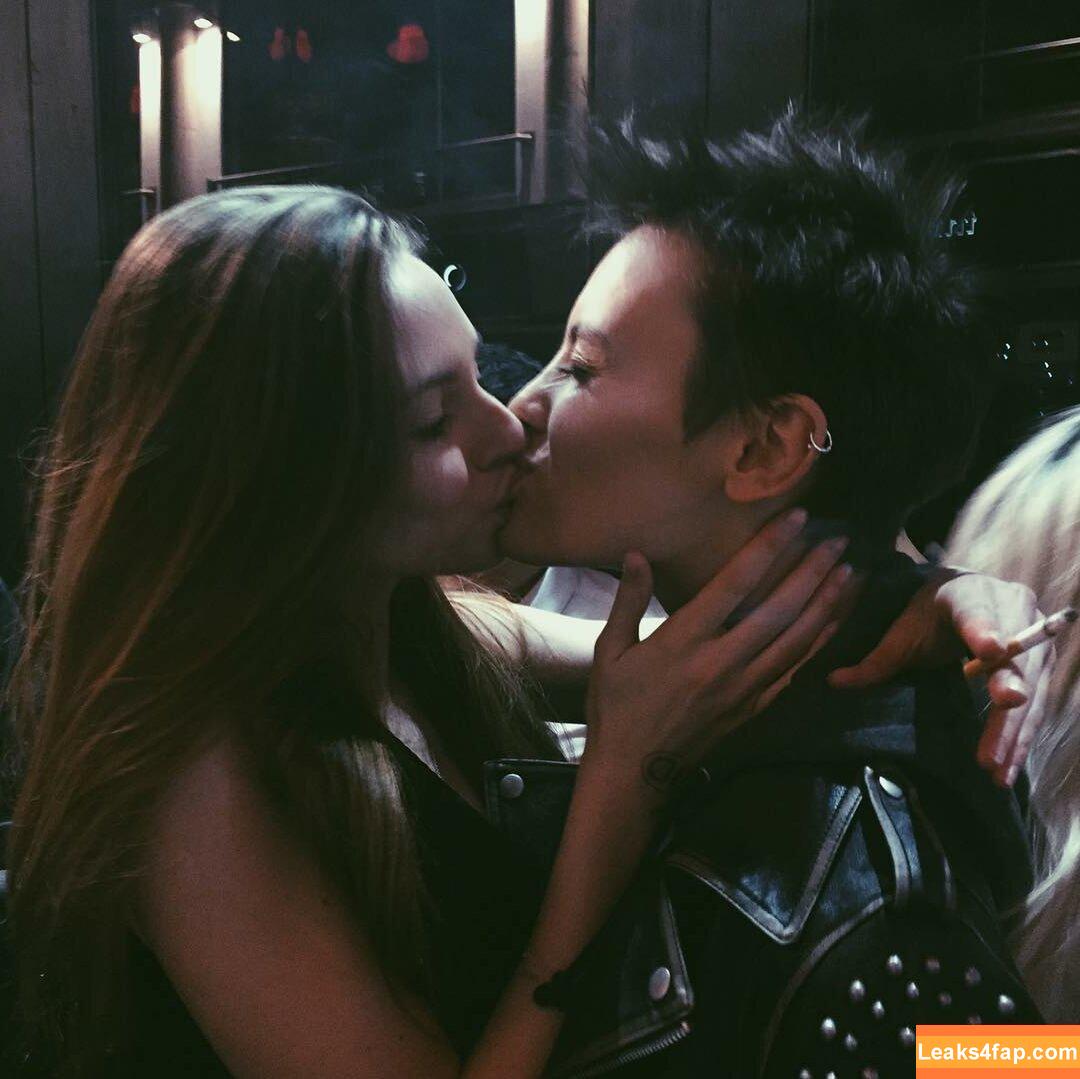 Wallis Day / wallisday leaked photo photo #0114