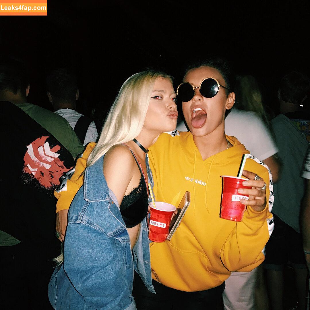 Wallis Day / wallisday leaked photo photo #0124