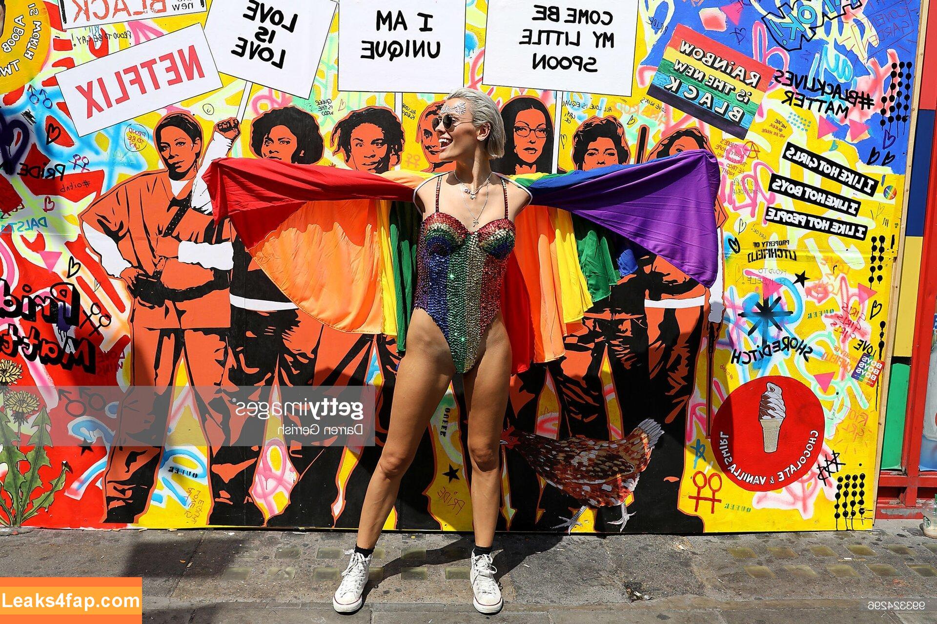 Wallis Day / wallisday leaked photo photo #0140