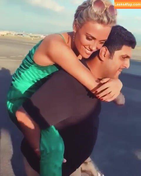 Wallis Day / wallisday leaked photo photo #0149