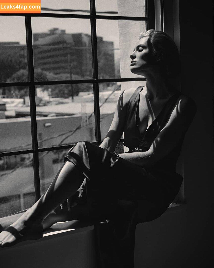 Wallis Day / wallisday leaked photo photo #0176