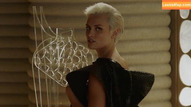 Wallis Day / wallisday leaked photo photo #0185