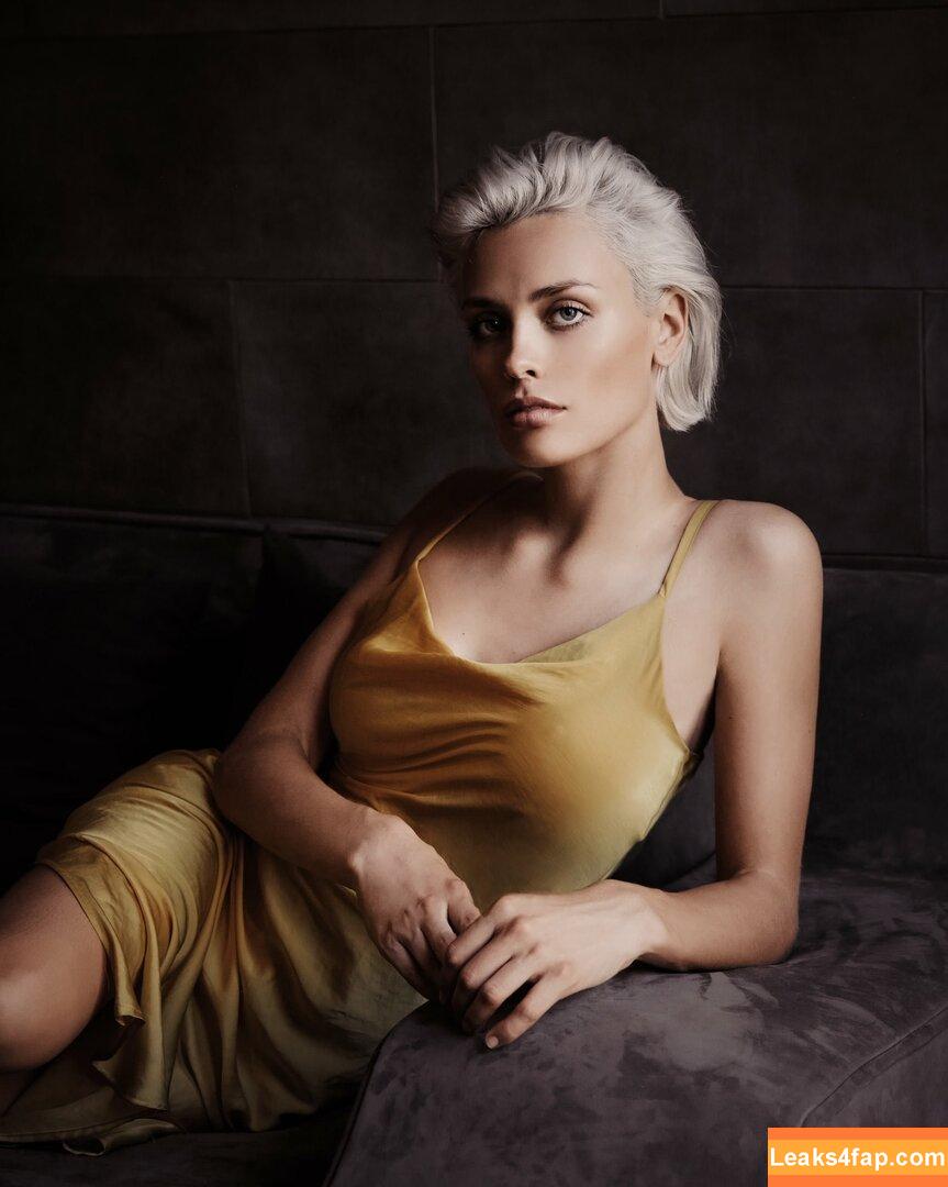 Wallis Day / wallisday leaked photo photo #0194
