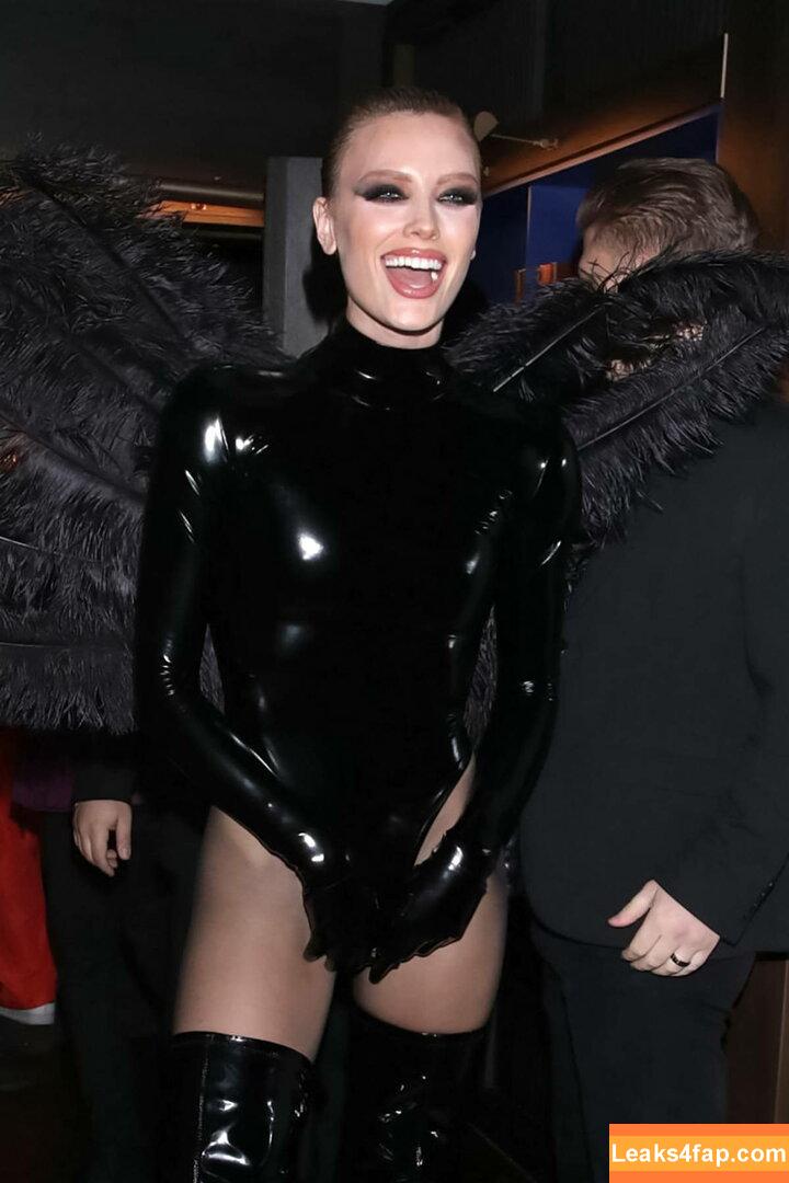Wallis Day / wallisday leaked photo photo #0212