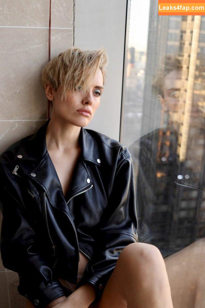Wallis Day / wallisday leaked photo photo #0257