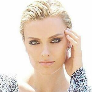 Wallis Day photo #0008