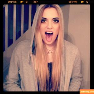Wallis Day photo #0051