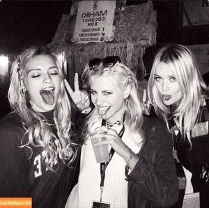 Wallis Day photo #0089