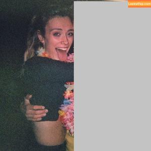 Wallis Day photo #0091