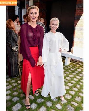 Wallis Day photo #0146
