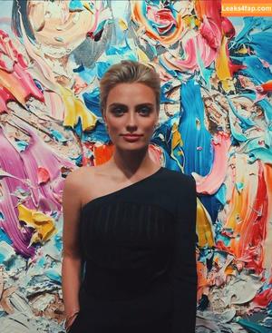Wallis Day photo #0173