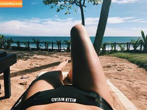 Wallis Day photo #0187