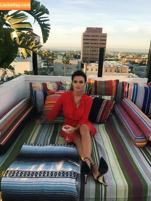 Wallis Day photo #0190