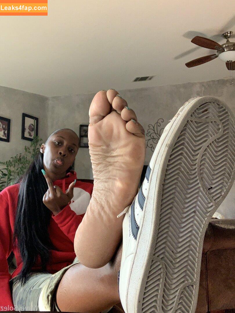 waveysolezz / wavey.soles leaked photo photo #0062