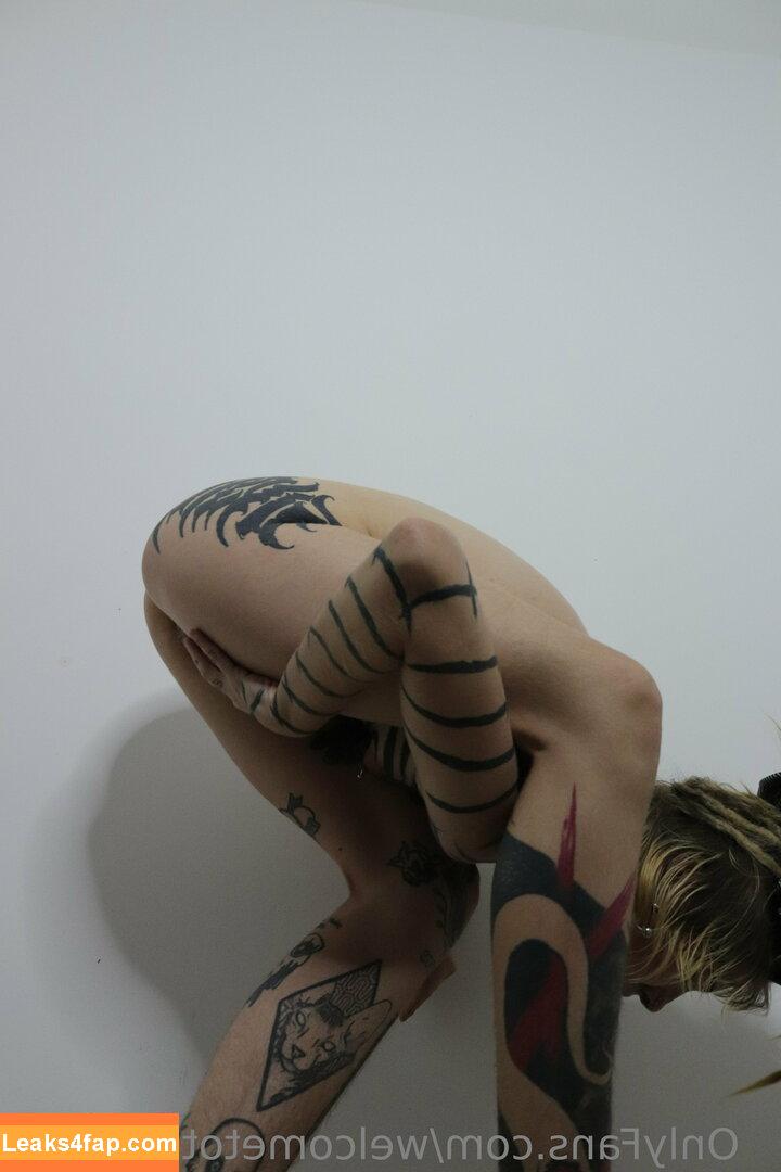 welcometothesewer /  leaked photo photo #0122