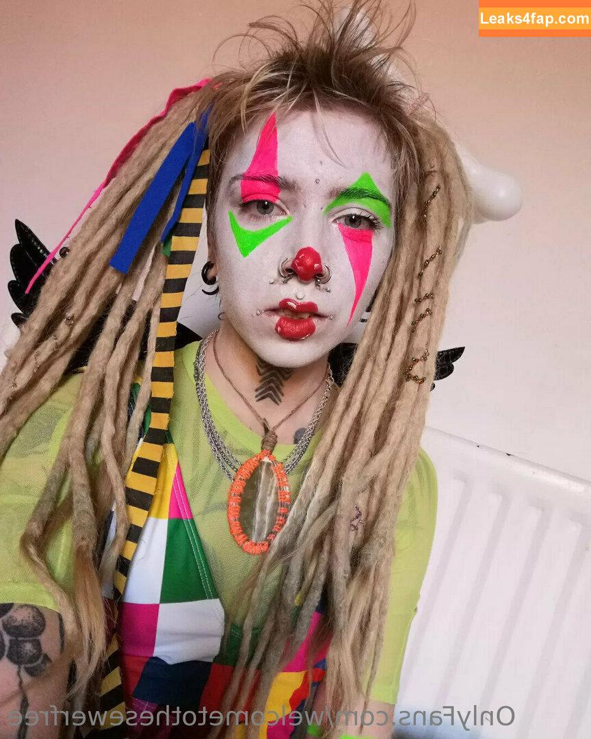welcometothesewerfree / touchedbyheartlyss leaked photo photo #0004