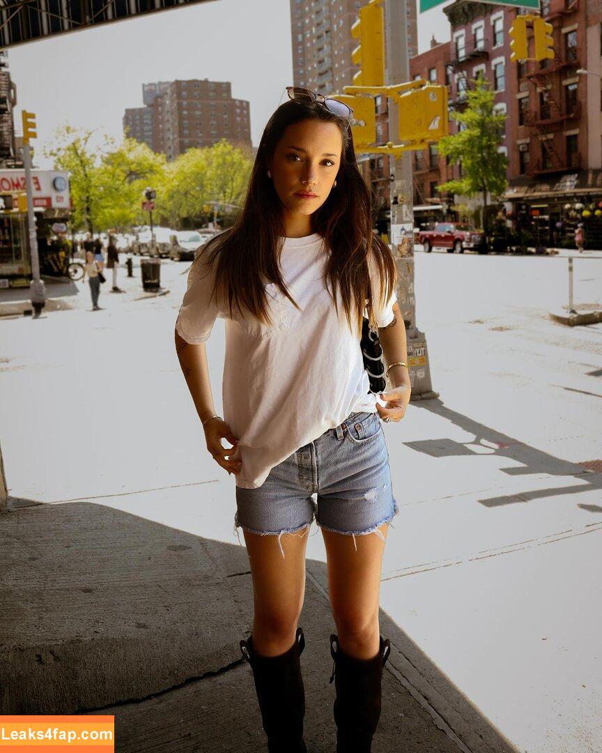 wellbeingwithabigail / Abigail St. John leaked photo photo #0195