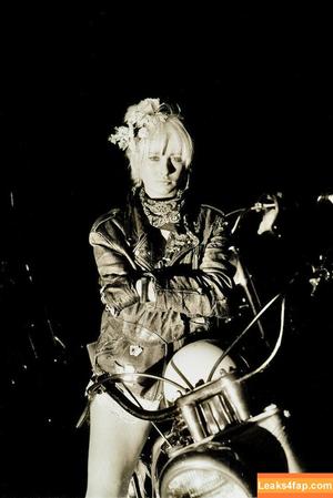 Wendy James photo #0031