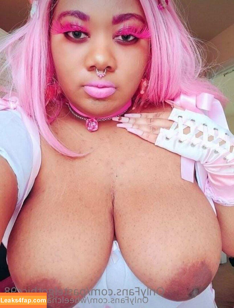 wheelchairbarbie98 /  leaked photo photo #0007