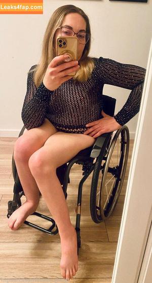 Wheelchairgirl photo #0090