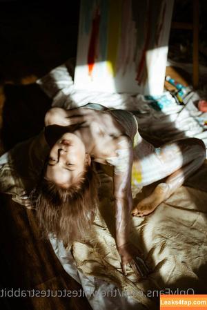 whiterrabbit photo #0004