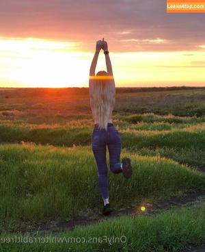 whiterrabitfree photo #0048