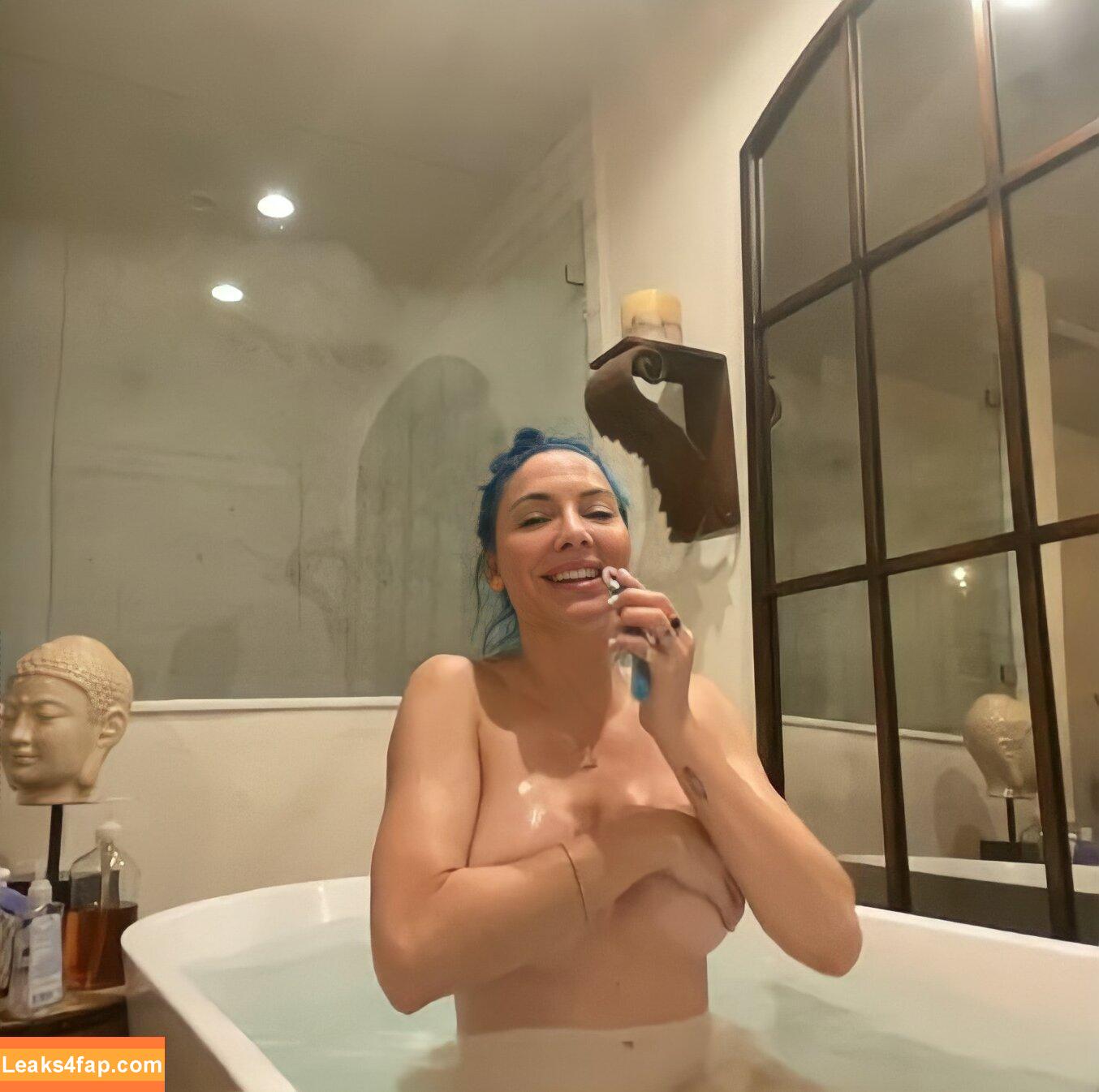 Whitney Cummings / whitneycummings leaked photo photo #0015