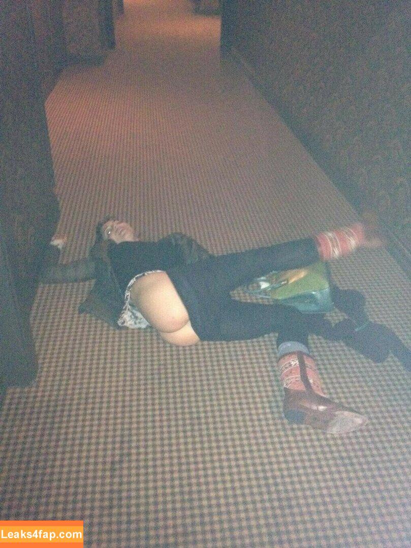Whitney Cummings / whitneycummings leaked photo photo #0122