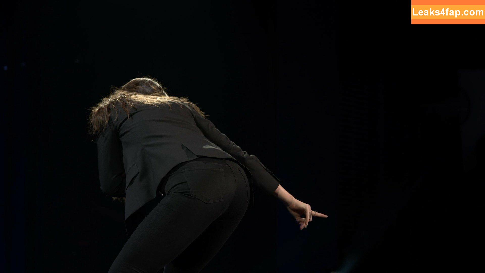 Whitney Cummings / whitneycummings leaked photo photo #0132