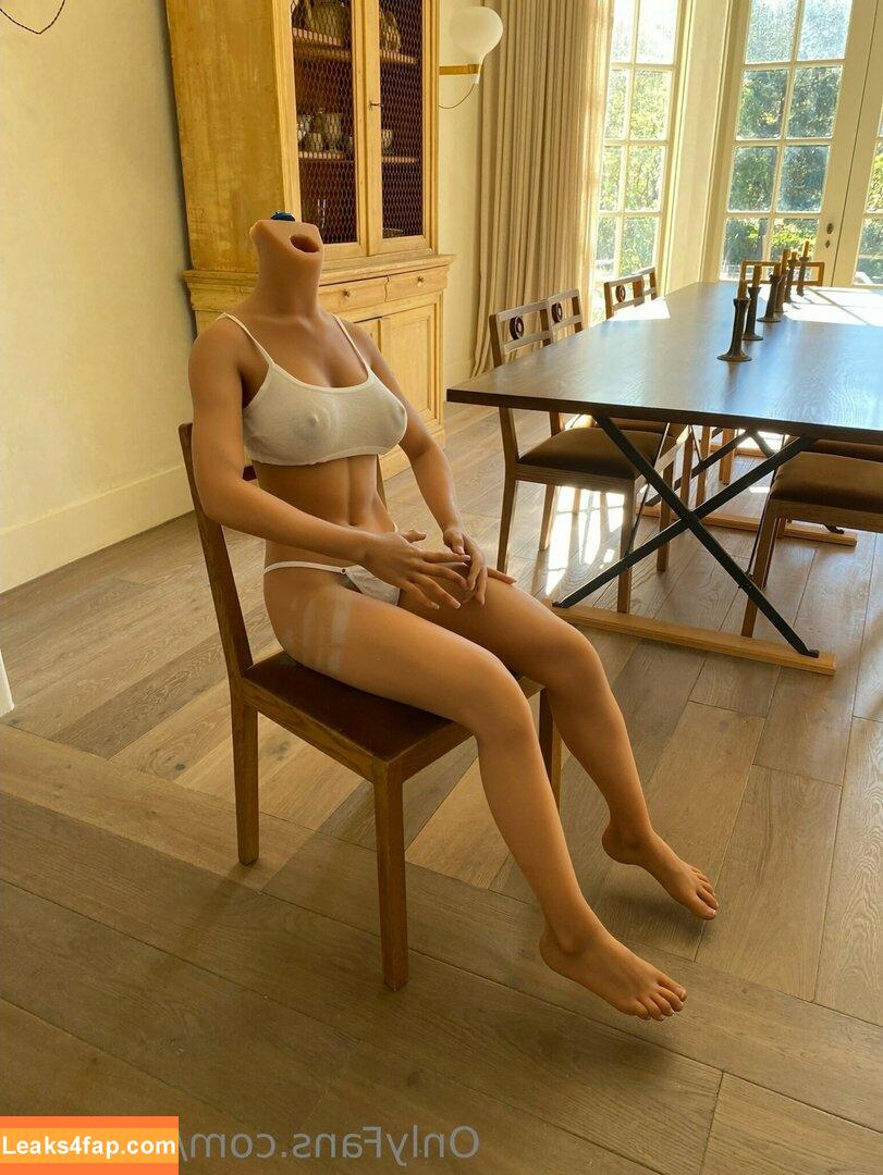 Whitney Cummings / whitneycummings leaked photo photo #0156