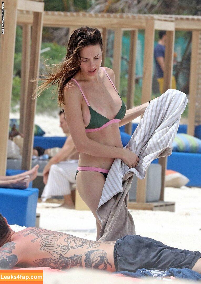 Whitney Cummings / whitneycummings leaked photo photo #0184
