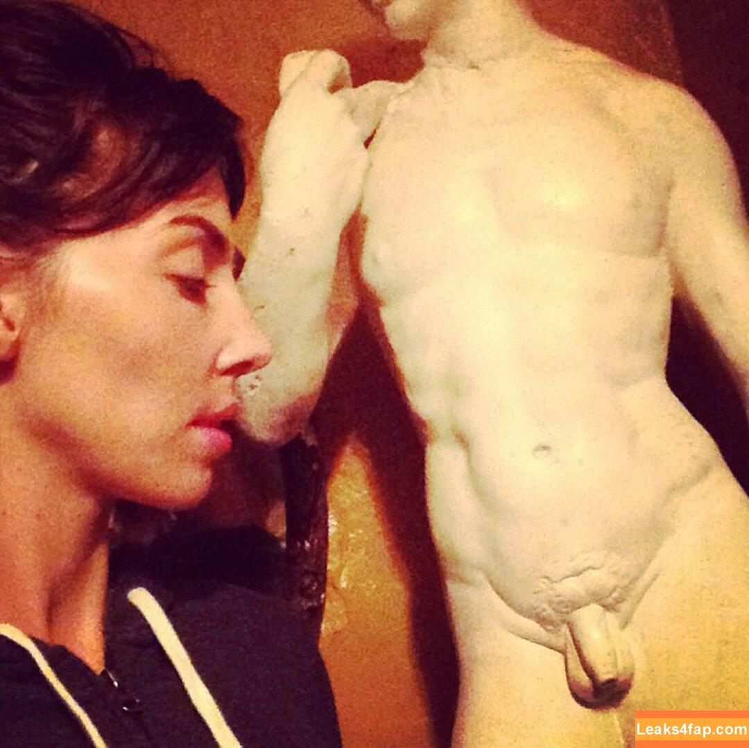 Whitney Cummings / whitneycummings leaked photo photo #0268