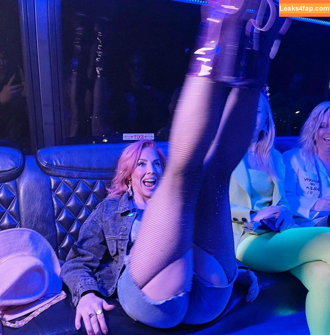 Whitney Cummings / whitneycummings leaked photo photo #0299