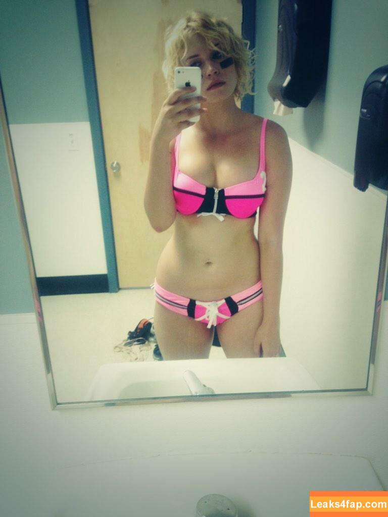 Whitney Moore / TweetneyMoore / whitneysmoore leaked photo photo #0009