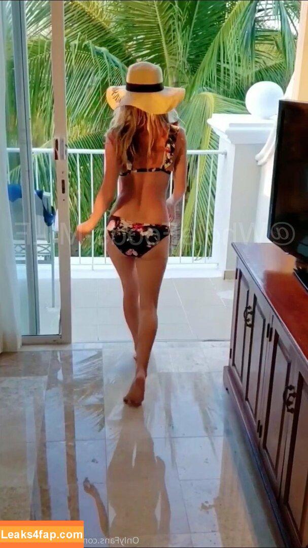 wholefoods-milf / milfs_of_wholefoods leaked photo photo #0018