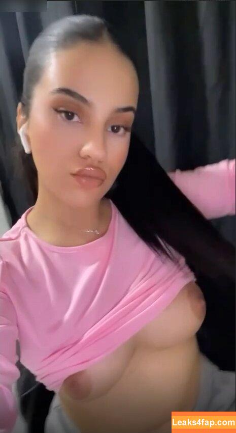 Wie heißt sie /  leaked photo photo #0021