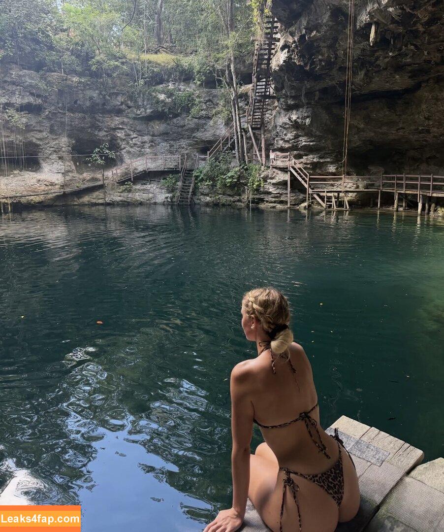 Wieke Langanke / Wieke.l leaked photo photo #0019