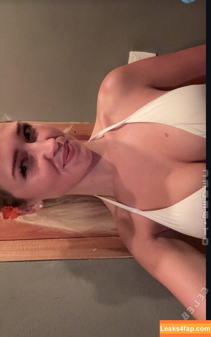 Wieke / wieke.l / wieke_l / wiekelanganke3244 leaked photo photo #0383