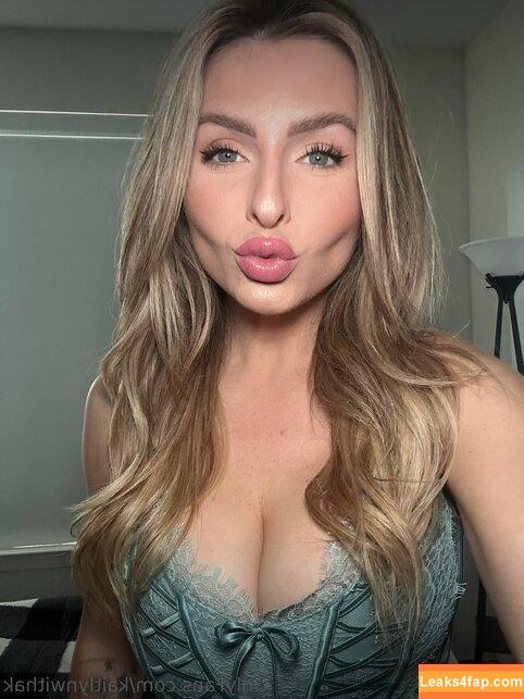 Wifespot / thekaitlyn_ leaked photo photo #0010