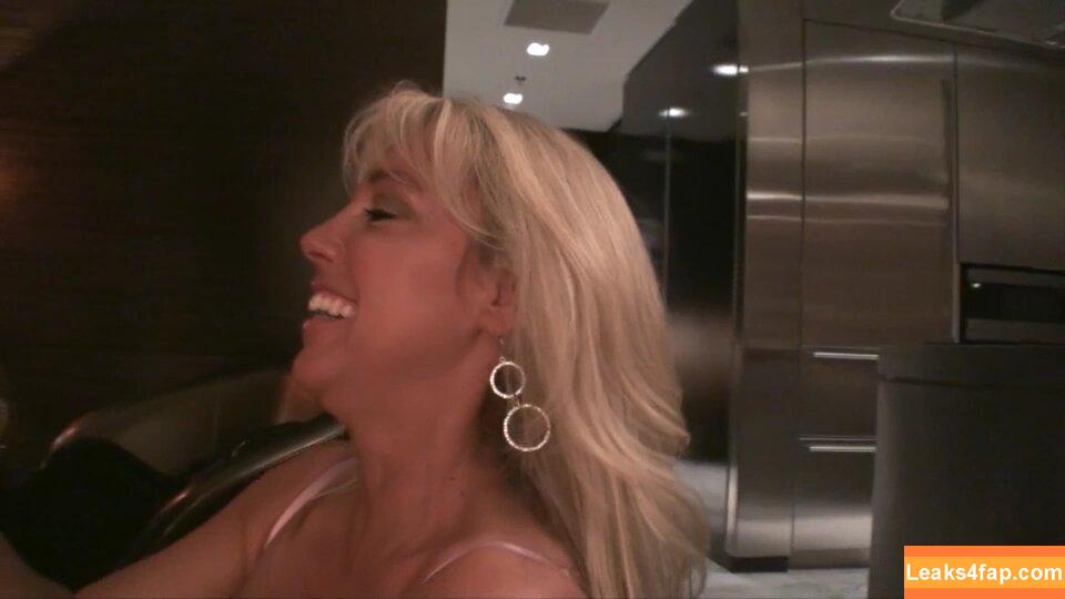 Wifey's World / Sandra Otterson / certified_wifeysworld / wifeysworld leaked photo photo #1066
