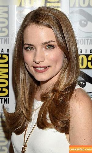 Willa Fitzgerald photo #0059