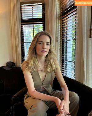 Willa Fitzgerald photo #0071