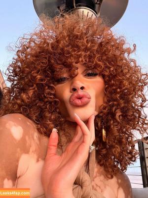 Winnie Harlow photo #0474