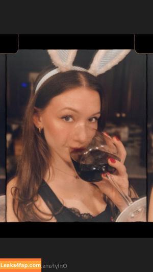Winniegrl photo #0002