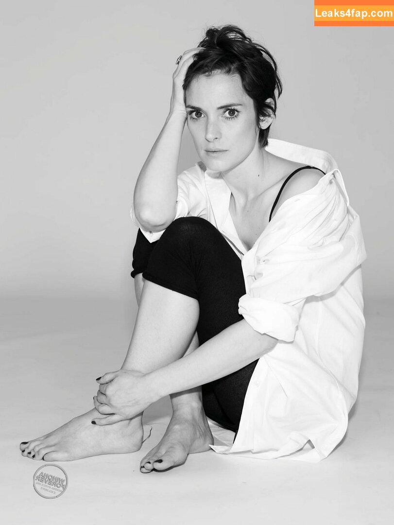 Winona Ryder / winonaryderofficial leaked photo photo #0100