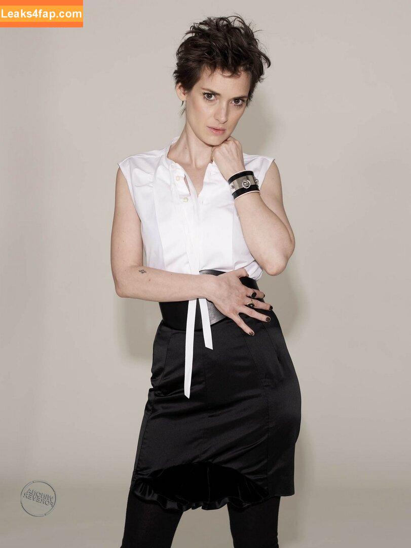 Winona Ryder / winonaryderofficial слитое фото фото #0170