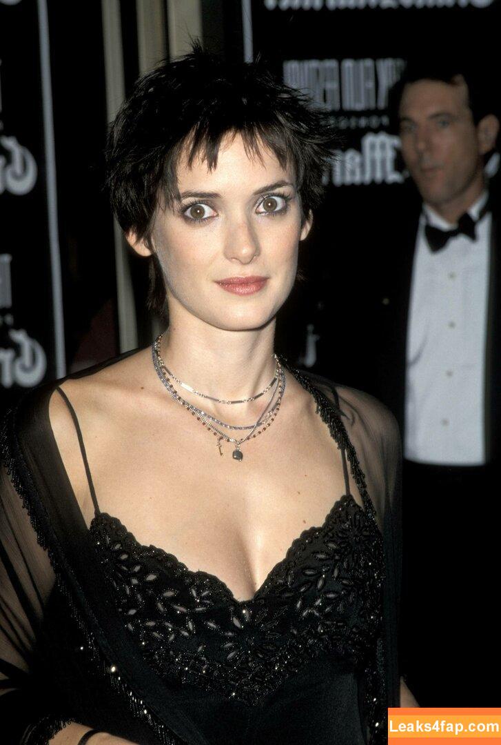 Winona Ryder / winonaryderofficial leaked photo photo #0176