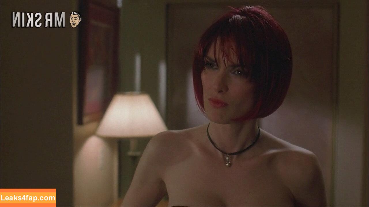 Winona Ryder / winonaryderofficial leaked photo photo #0231